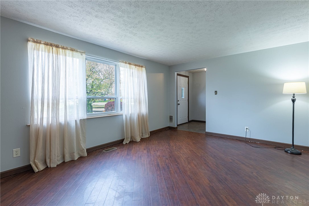 5154 Saum Street, Fairborn, Ohio image 3
