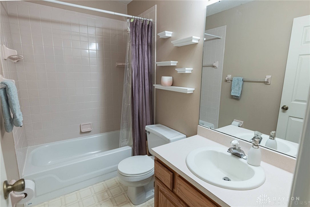 626 Cassel Creek Drive, Vandalia, Ohio image 25