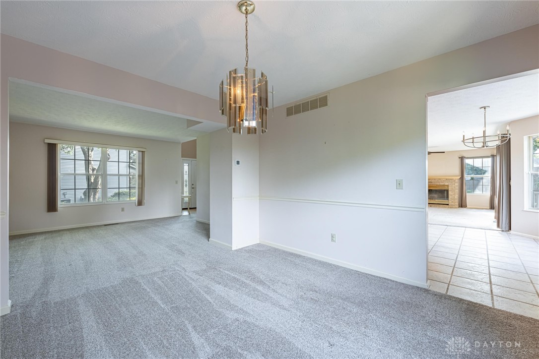 626 Cassel Creek Drive, Vandalia, Ohio image 4
