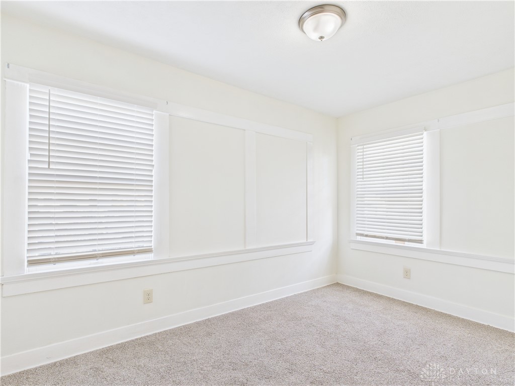 Moraine, Ohio 45439, United States, 2 Bedrooms Bedrooms, ,1 BathroomBathrooms,Residential,Active,215940