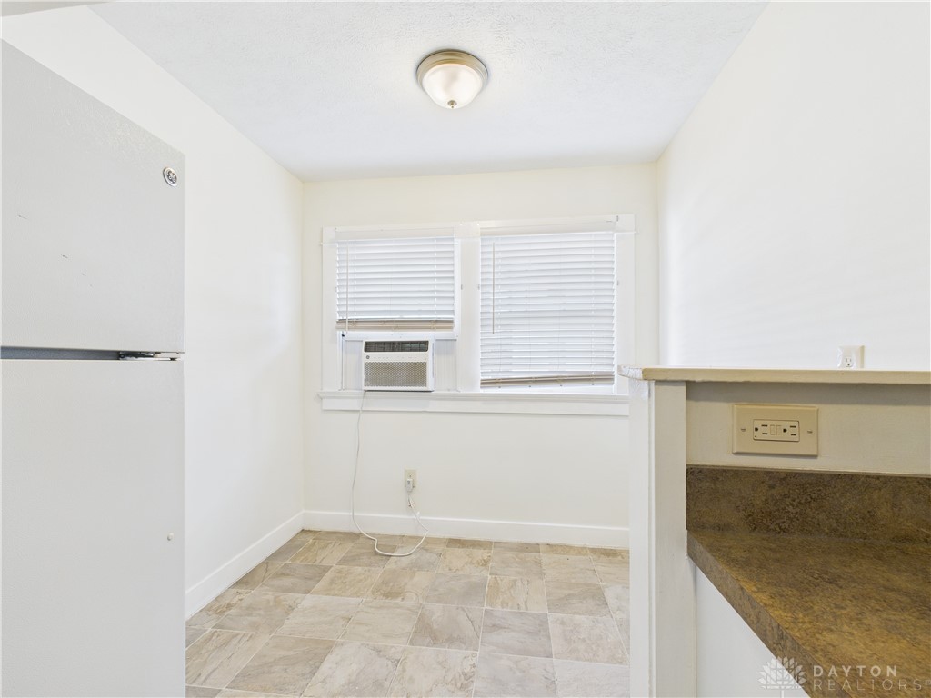 Moraine, Ohio 45439, United States, 2 Bedrooms Bedrooms, ,1 BathroomBathrooms,Residential,Active,215940