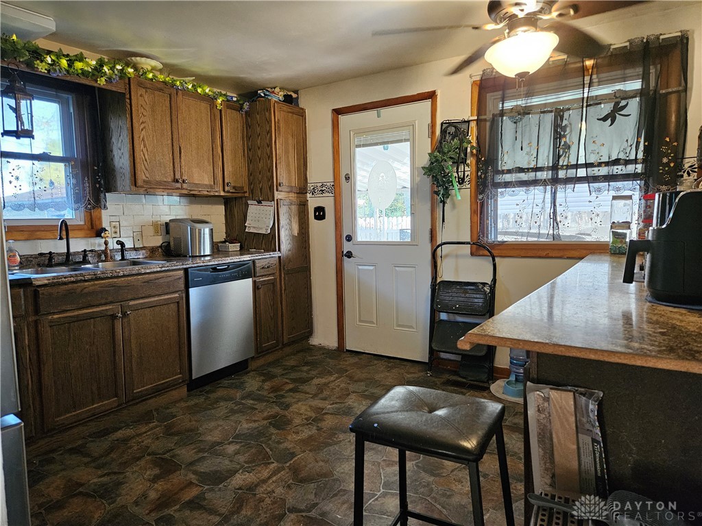 4812 Cullen Avenue, Springfield, Ohio image 3