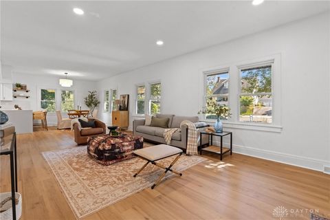 Tiny photo for 805 E Linden Avenue, Miamisburg, OH 45342 (MLS # 945368)