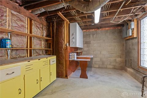 Tiny photo for 805 E Linden Avenue, Miamisburg, OH 45342 (MLS # 945368)