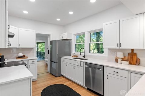 Tiny photo for 805 E Linden Avenue, Miamisburg, OH 45342 (MLS # 945368)