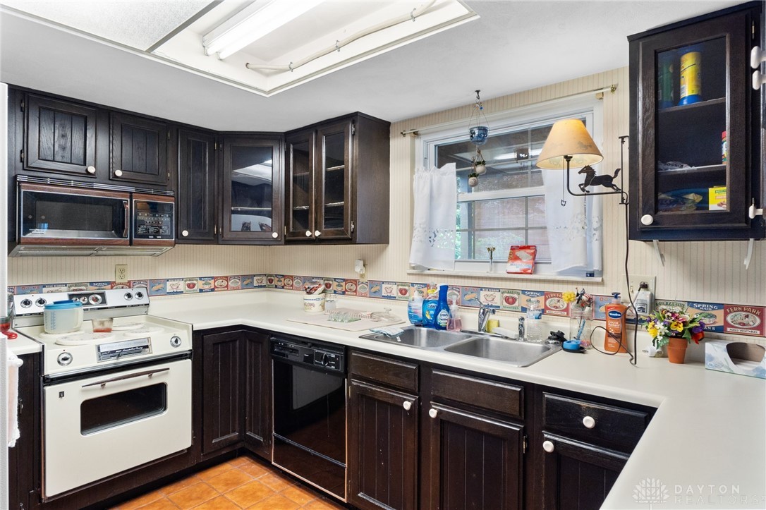 2417 Rona Village Boulevard, Fairborn, Ohio image 12
