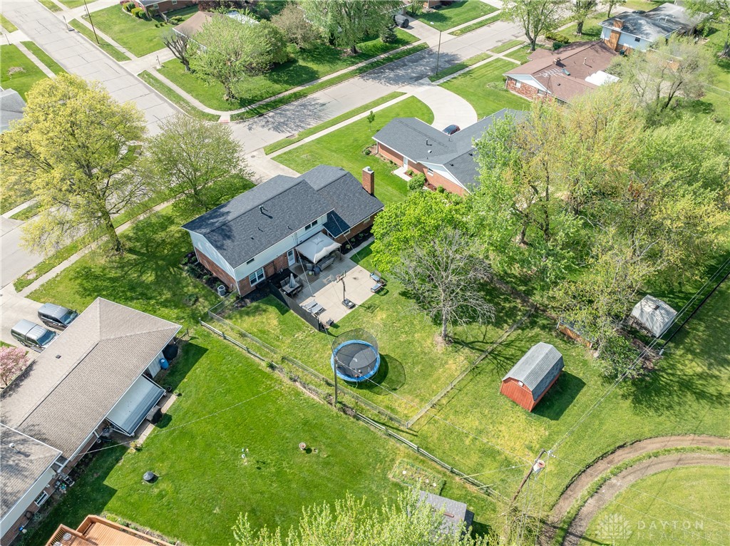 554 Warm Springs Drive, Fairborn, Ohio image 49
