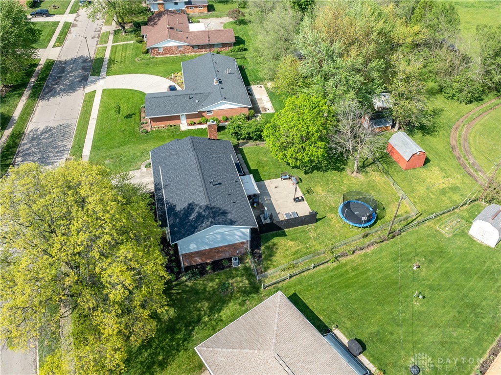 554 Warm Springs Drive, Fairborn, Ohio image 48