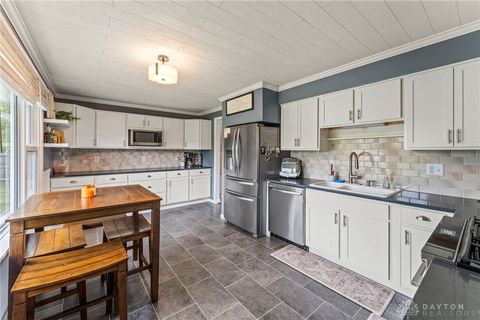 Tiny photo for 7461 Skylark Circle, Franklin, OH 45005 (MLS # 946064)