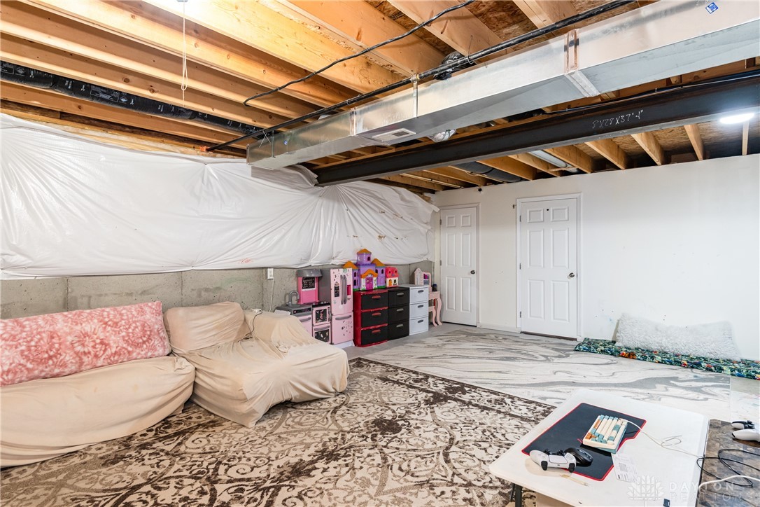 8181 Bushclover Drive, Tipp City, Ohio image 35