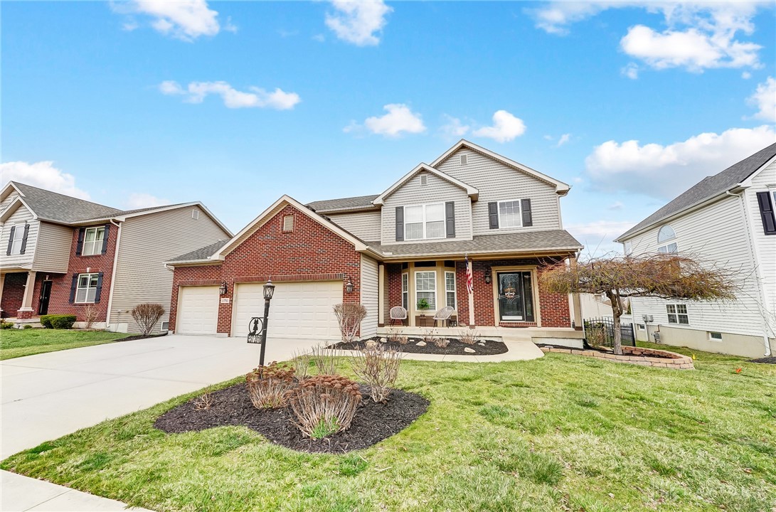 170 E Pugh Drive, Springboro, Ohio image 2