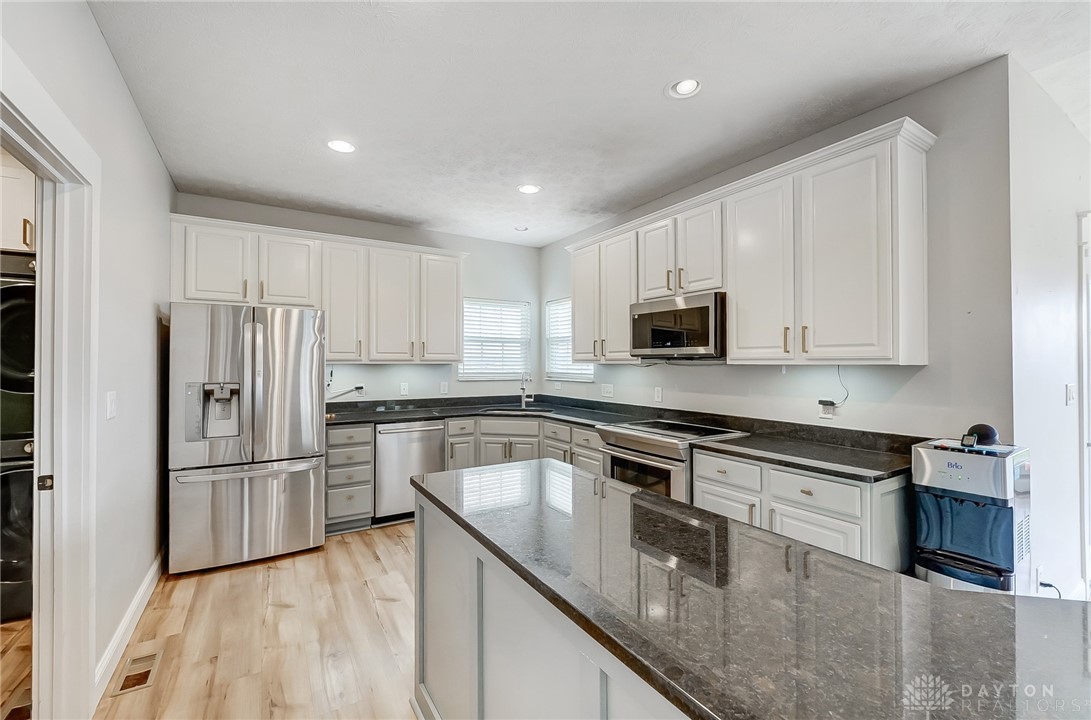 170 E Pugh Drive, Springboro, Ohio image 12