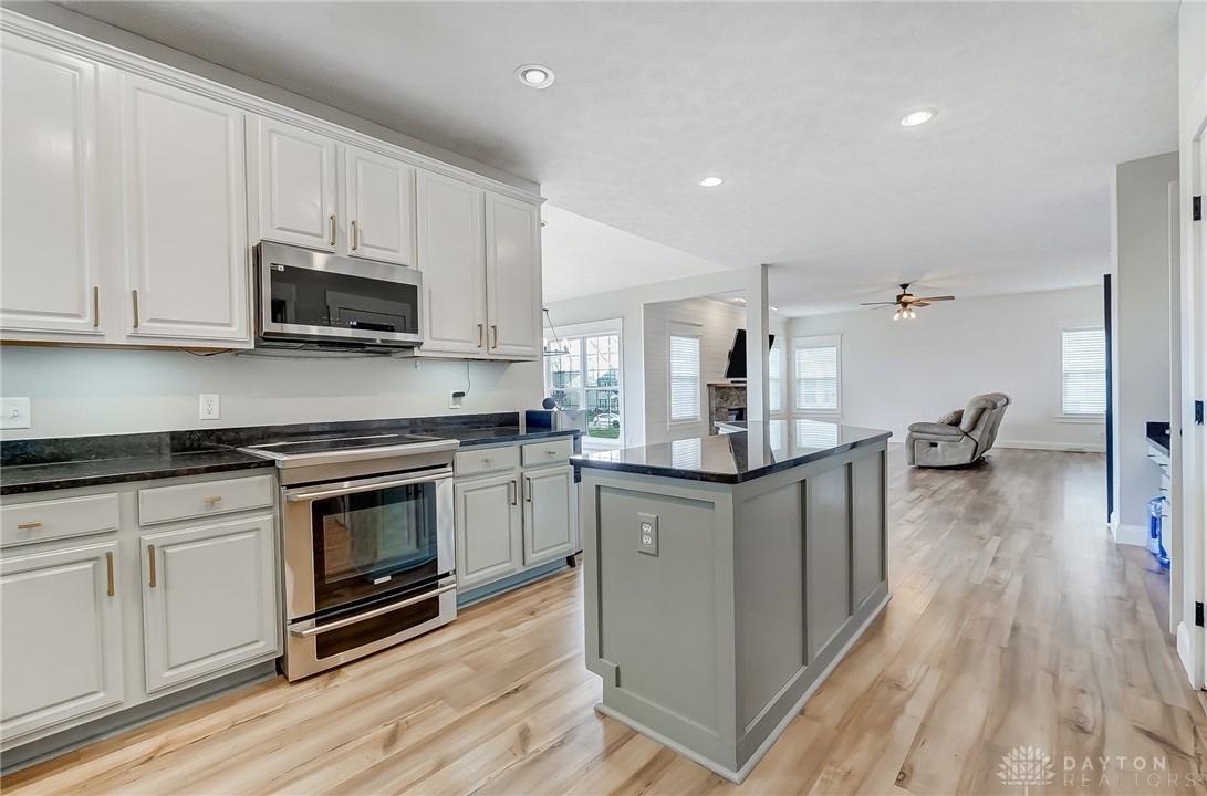 170 E Pugh Drive, Springboro, Ohio image 15