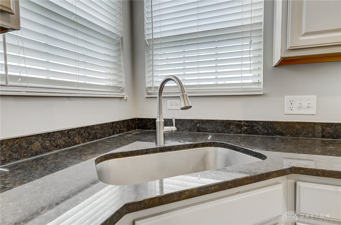 170 E Pugh Drive, Springboro, Ohio image 14