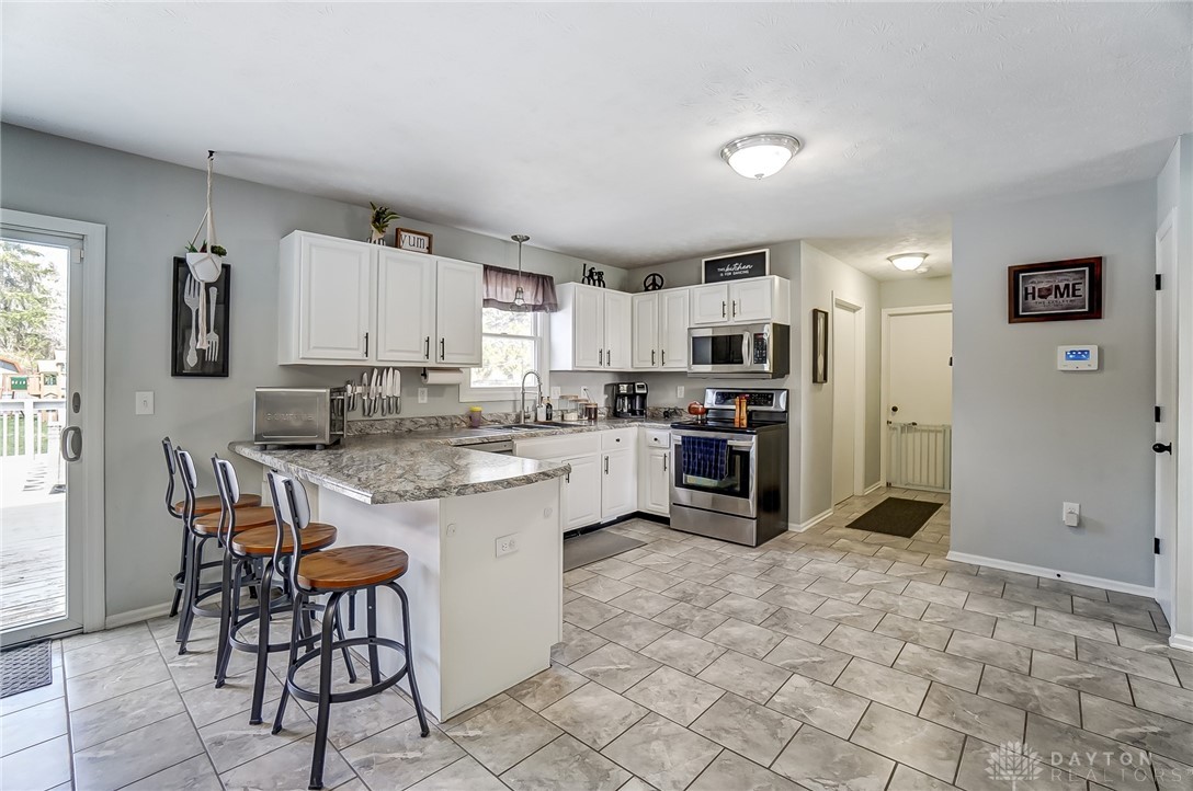 1660 Hinkle Road, Springfield, Ohio image 10