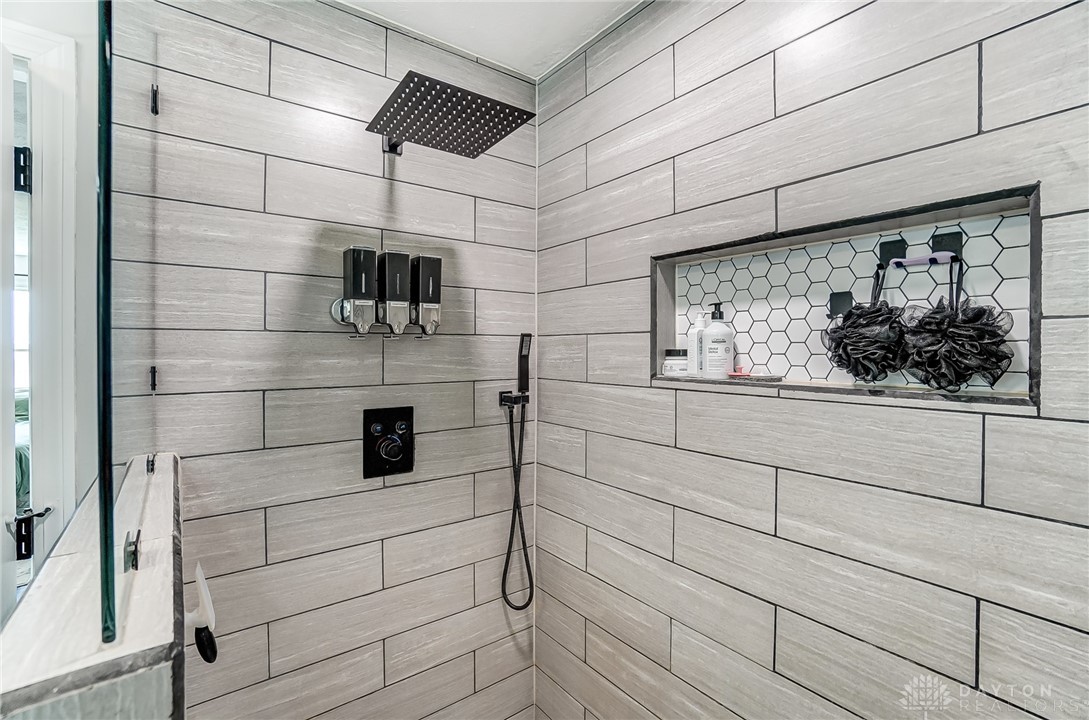 1660 Hinkle Road, Springfield, Ohio image 36
