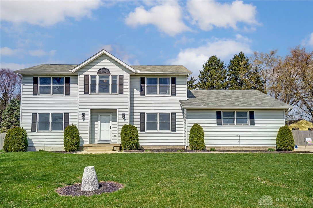 1660 Hinkle Road, Springfield, Ohio image 1