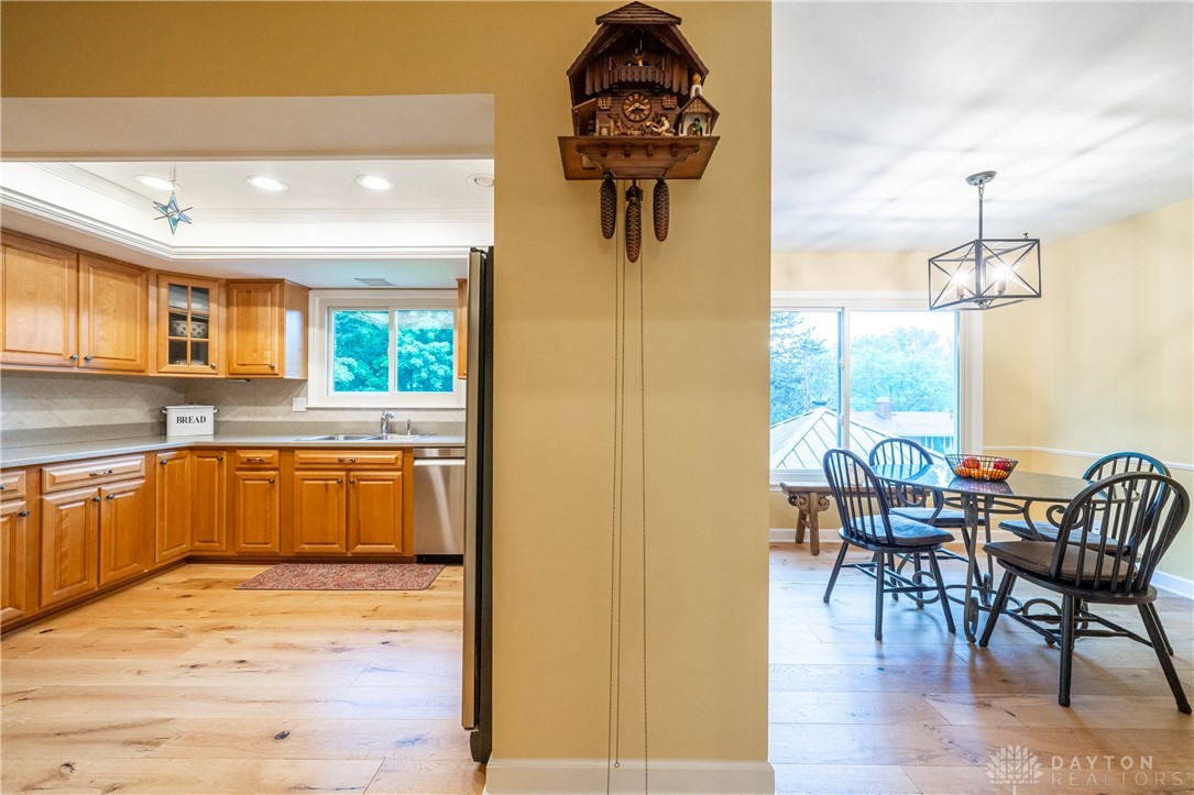 849 Barth Lane, Kettering, Ohio image 18