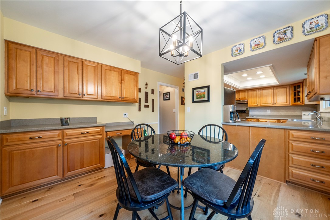 849 Barth Lane, Kettering, Ohio image 12