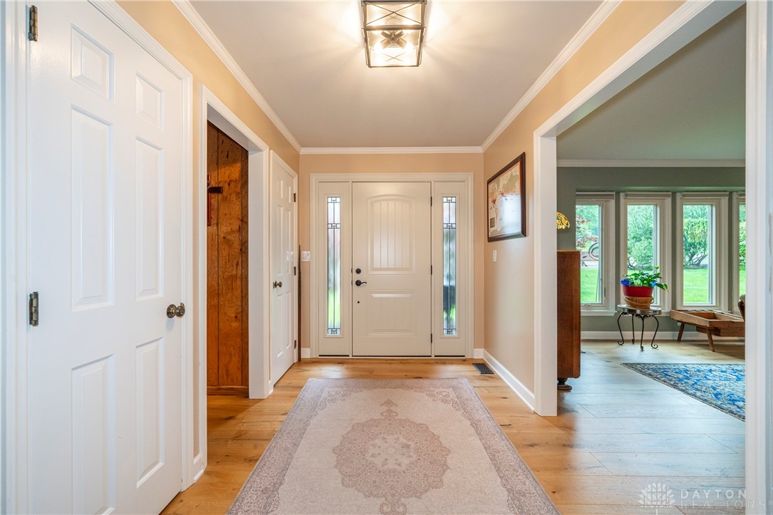 849 Barth Lane, Kettering, Ohio image 2