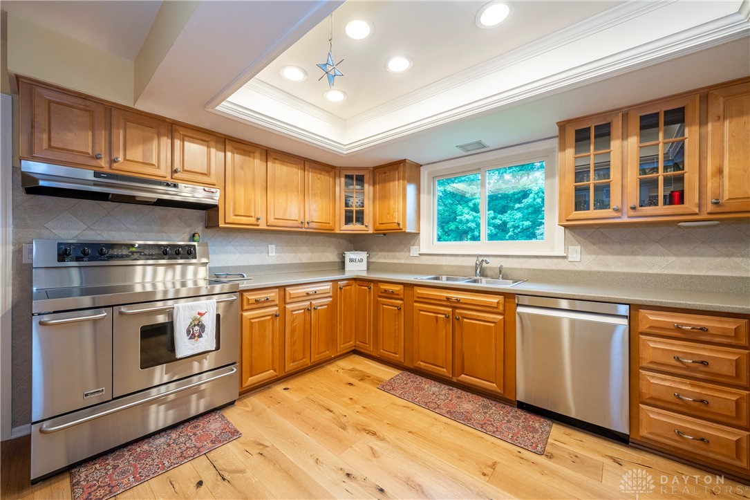 849 Barth Lane, Kettering, Ohio image 15