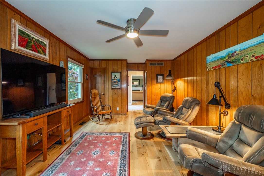 849 Barth Lane, Kettering, Ohio image 23