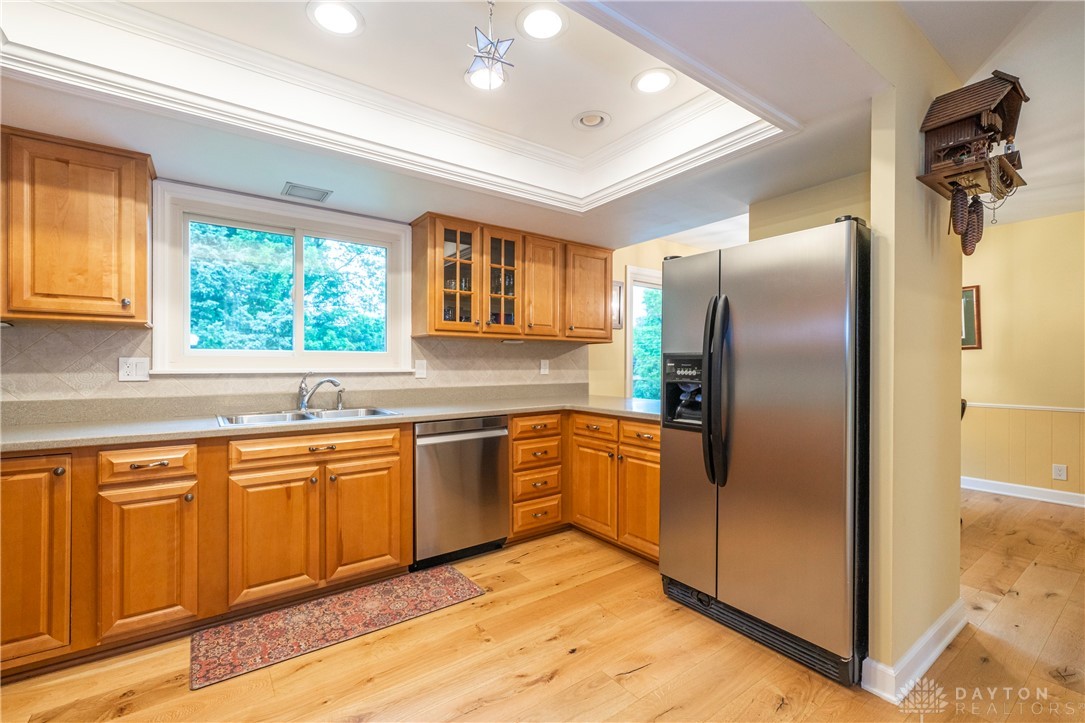 849 Barth Lane, Kettering, Ohio image 17