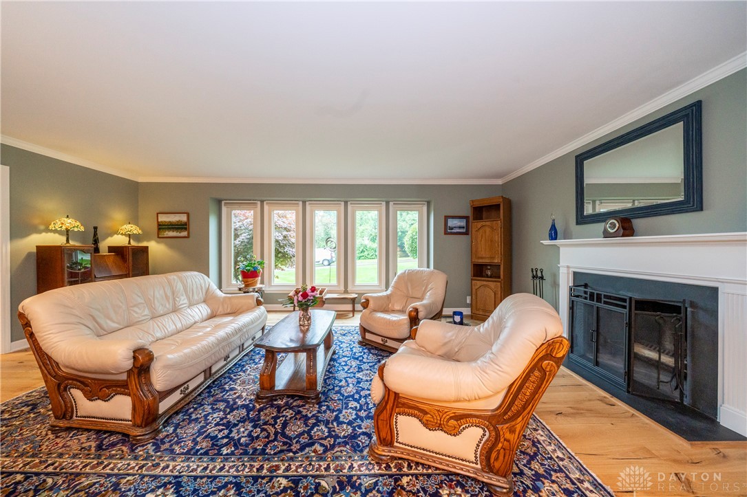 849 Barth Lane, Kettering, Ohio image 3