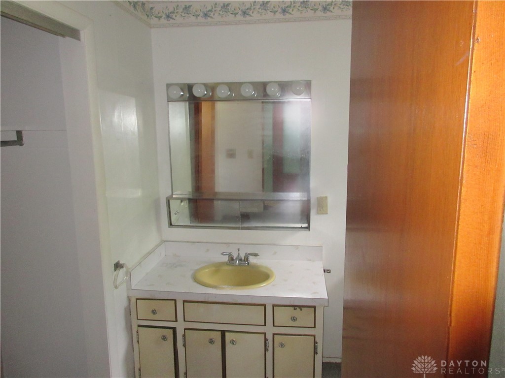 119 Orchard Street, West Manchester, Ohio image 16