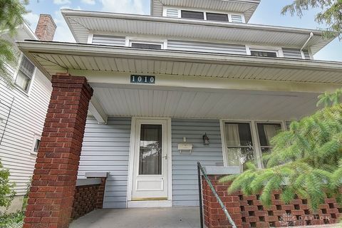 Photo of 1010 Wyoming Street, Dayton, OH 45410 (MLS # 959318)