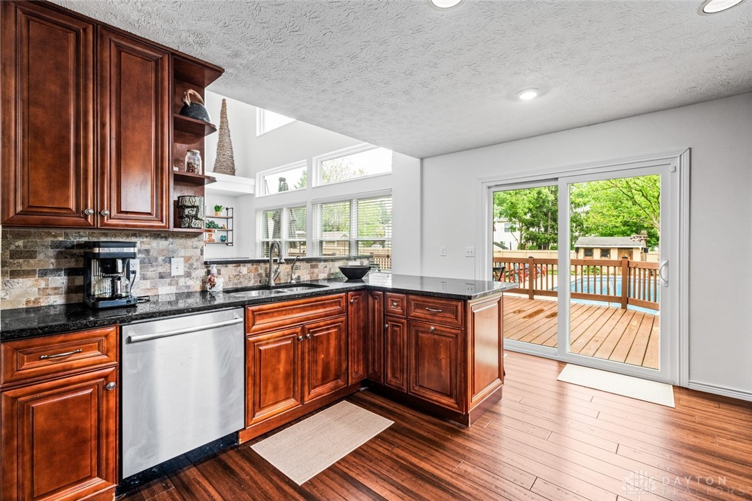 4190 Country Glen Circle, Beavercreek, Ohio image 14