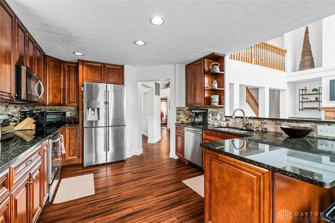 4190 Country Glen Circle, Beavercreek, Ohio image 12