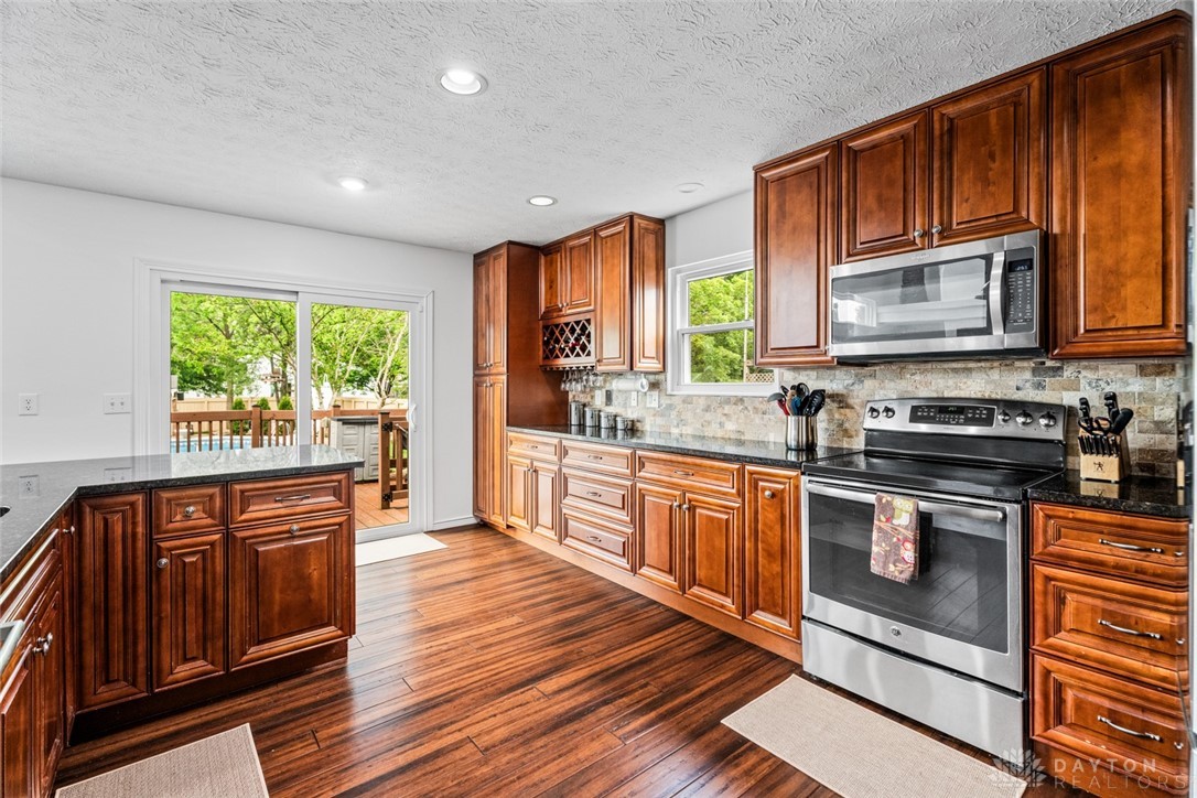 4190 Country Glen Circle, Beavercreek, Ohio image 13
