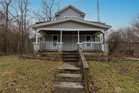 Photo of 3319 Wendover Street, Springfield, OH 45506 (MLS # 951065)