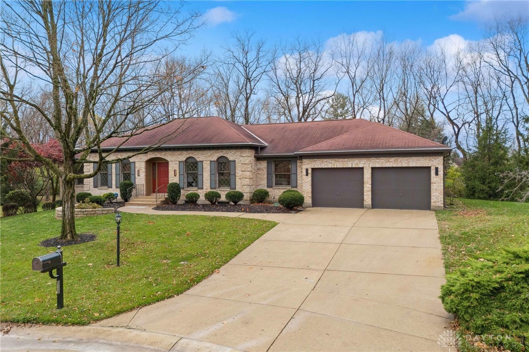 532 Pauley Woods Circle, Kettering, Ohio image 2