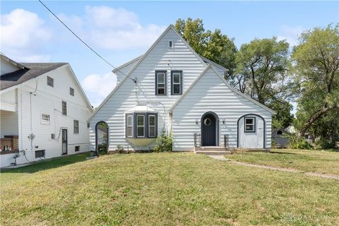 Photo of 1045 Philadelphia Drive, Dayton, OH 45402 (MLS # 943549)