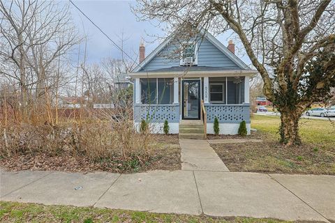 Photo of 3765 Iona Avenue, Cincinnati, OH 45213 (MLS # 954356)