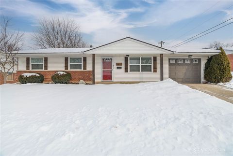 Photo of 6483 Highbury Road, Dayton, OH 45424 (MLS # 951732)