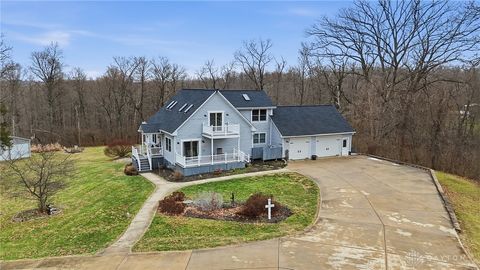Photo of 9817 Roberts Drive, Franklin Twp, OH 45005 (MLS # 949738)