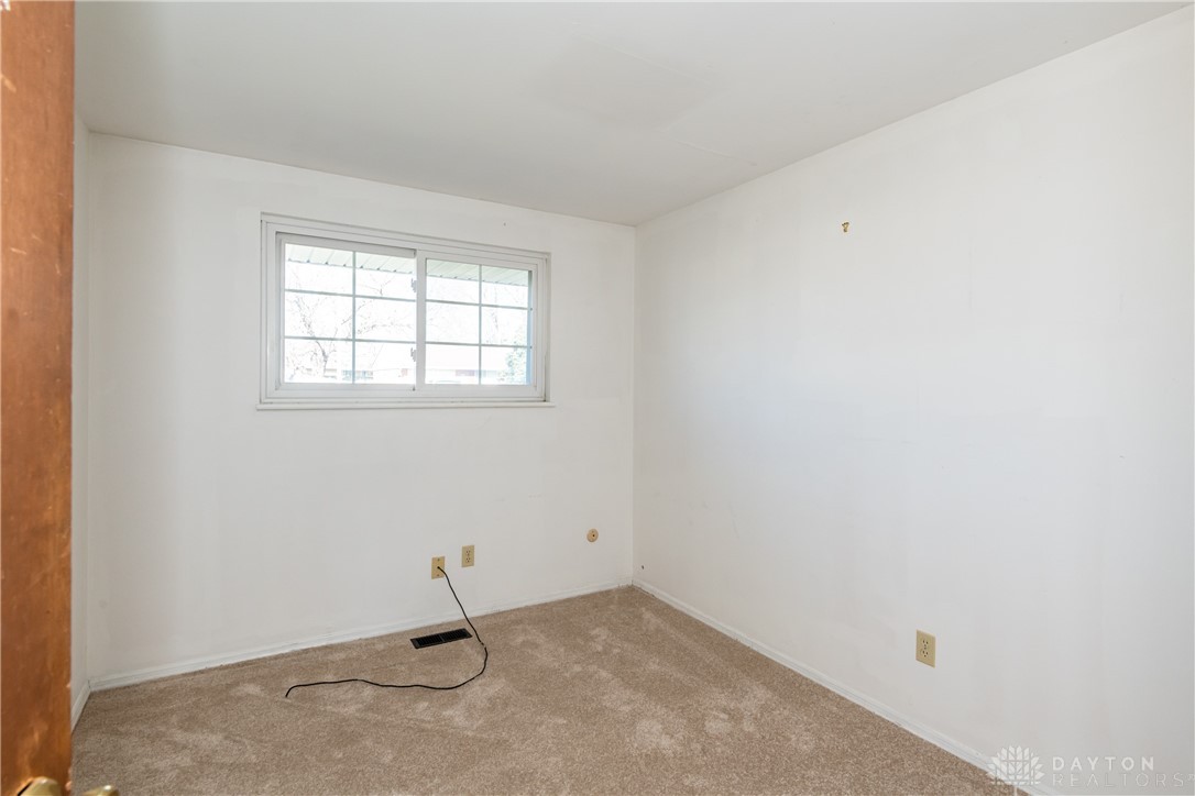 6940 Shellcross Drive, Dayton, Ohio image 17