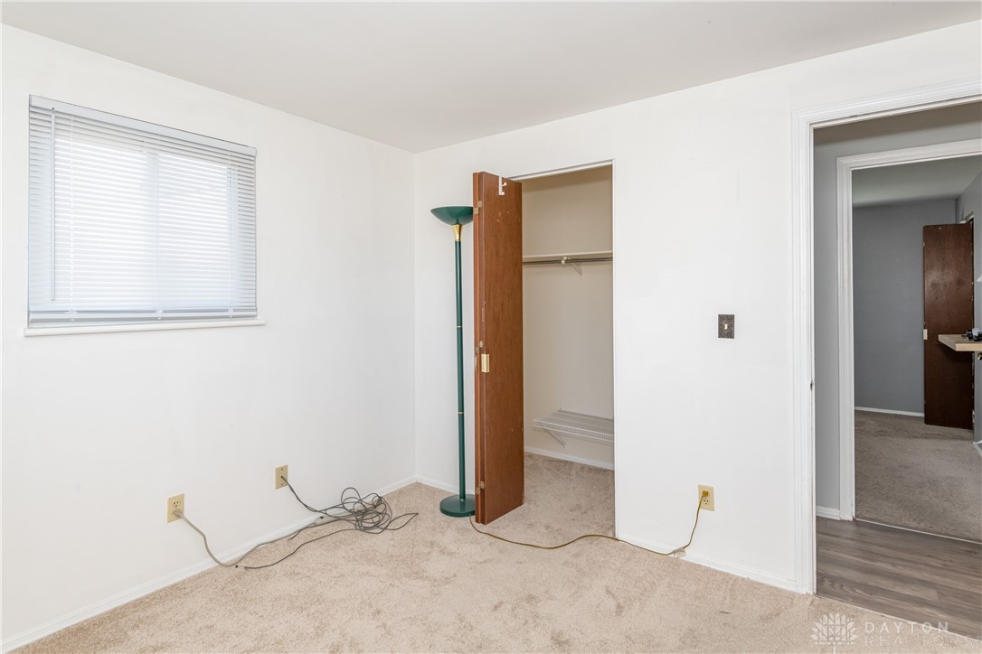 6940 Shellcross Drive, Dayton, Ohio image 16