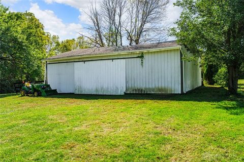 Tiny photo for 4103 Middle Run Road, Spring Valley Village, OH 45370 (MLS # 945512)