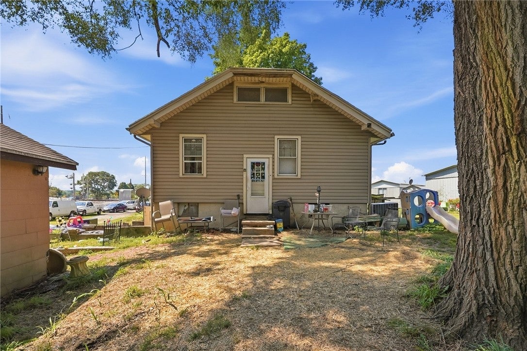 74 W Alex Bell Road