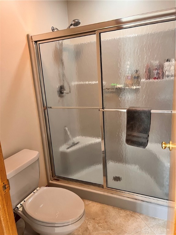 1009 Highpoint Drive, Springboro, Ohio image 8