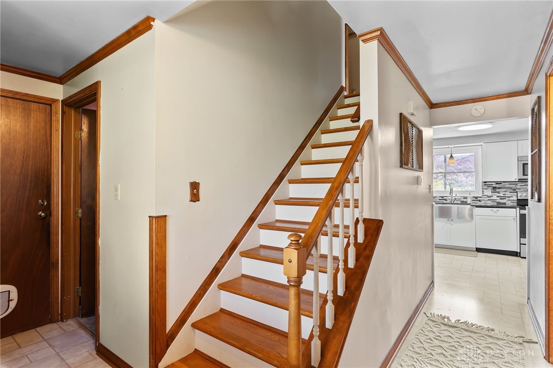 1732 Hillrose Place, Fairborn, Ohio image 5