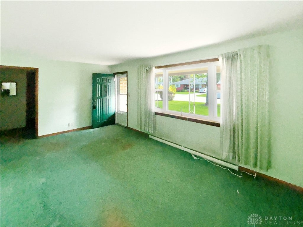 124 E Lincoln Drive