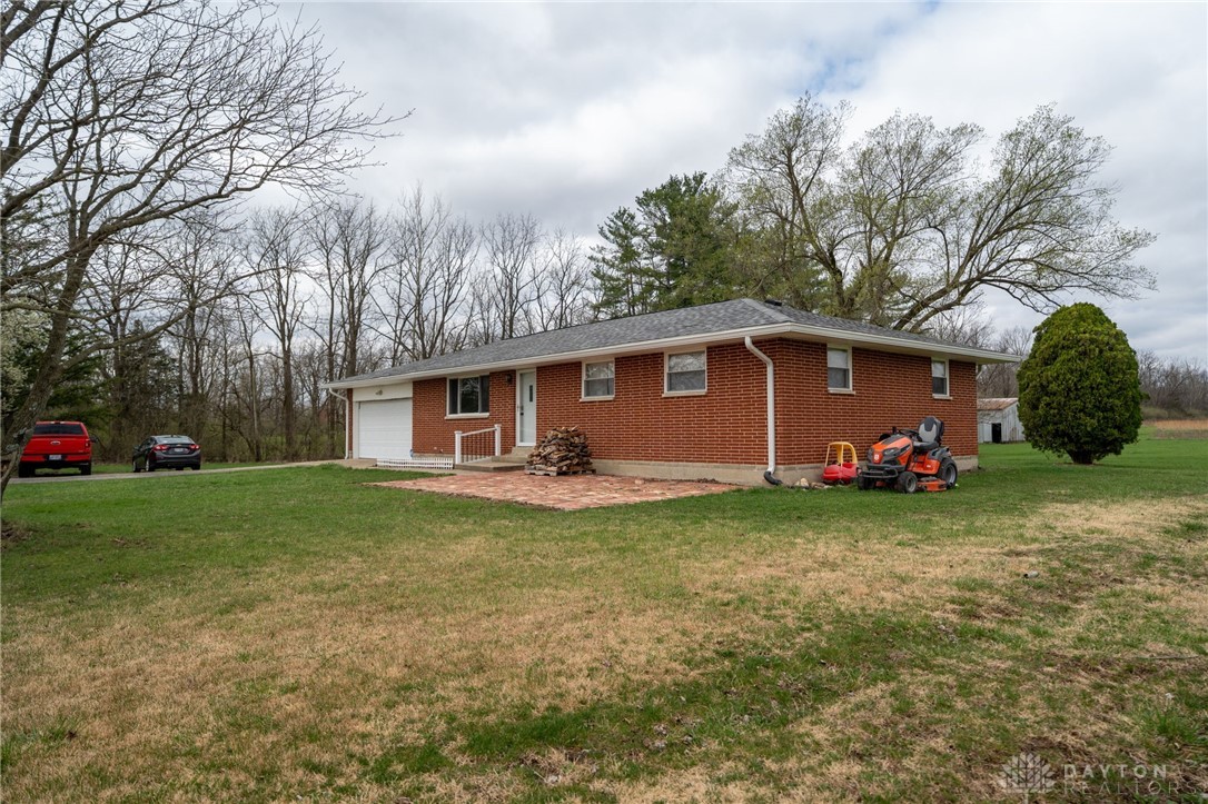 9130 S Palmer Road, New Carlisle, Ohio image 2
