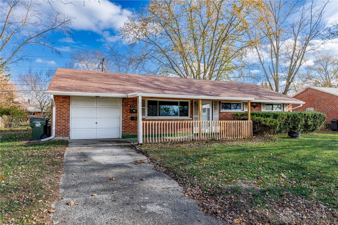 2225 Burnside Drive, Dayton, Ohio image 3