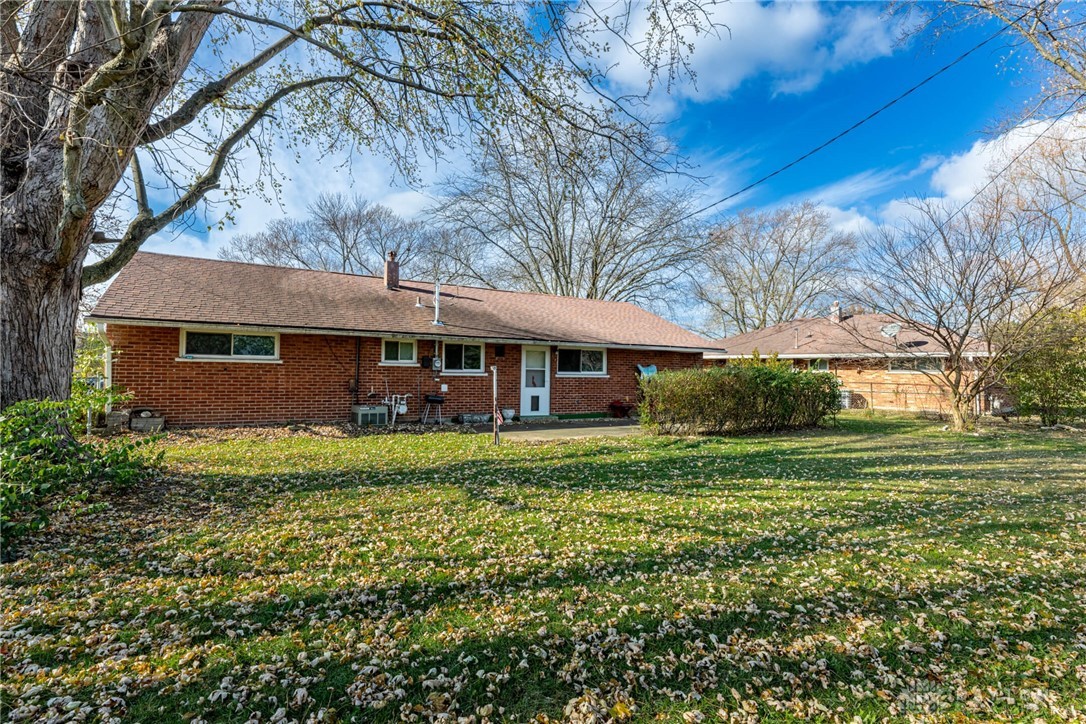 2225 Burnside Drive, Dayton, Ohio image 11