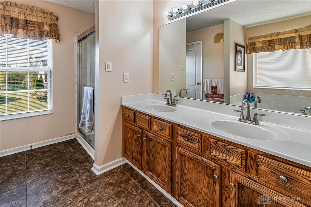 Miamisburg, Ohio 45342, United States, 4 Bedrooms Bedrooms, ,3 BathroomsBathrooms,Residential,Active,228731